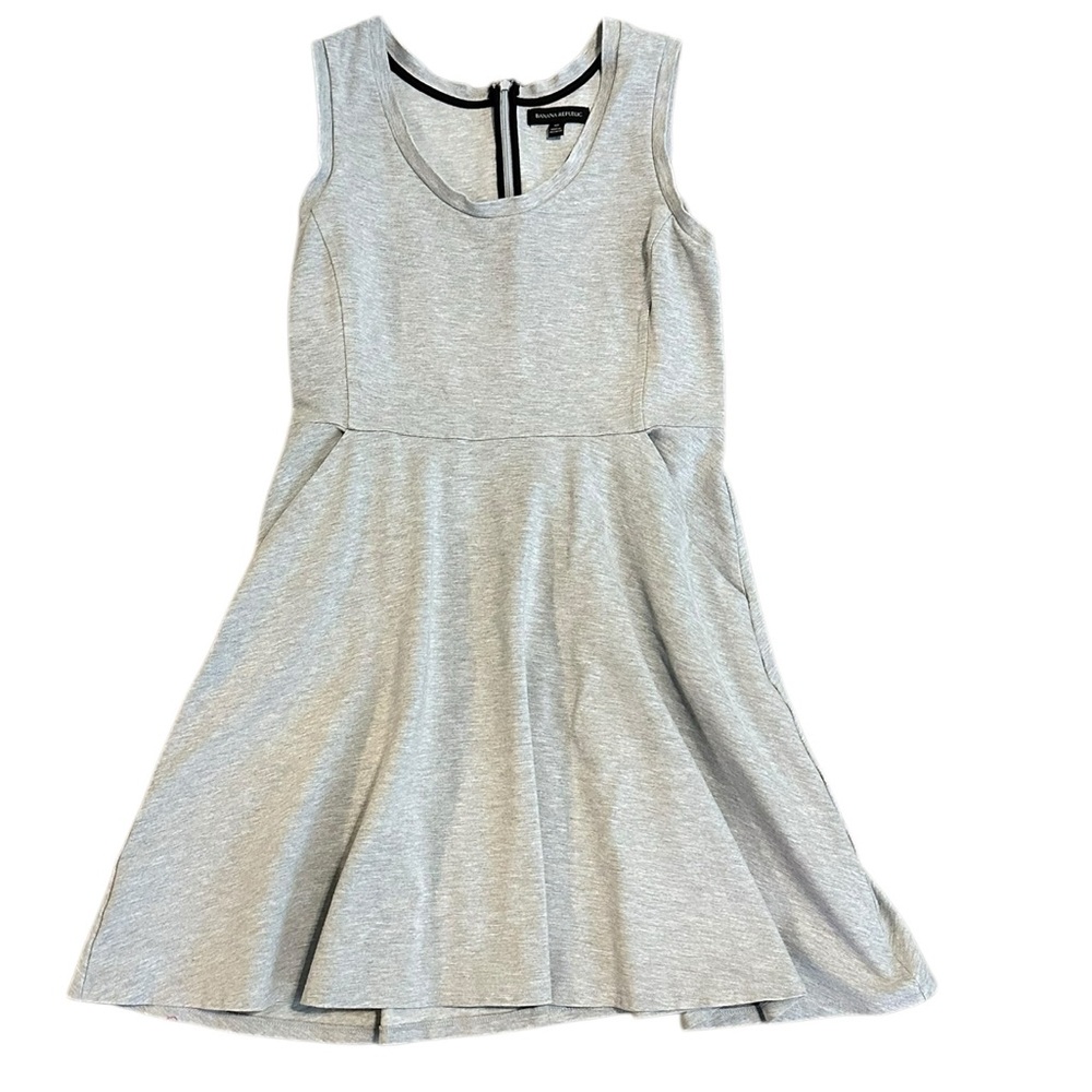 BANANA REPUBLIC gray stretch fit & flare tennis style dress with pockets size 10